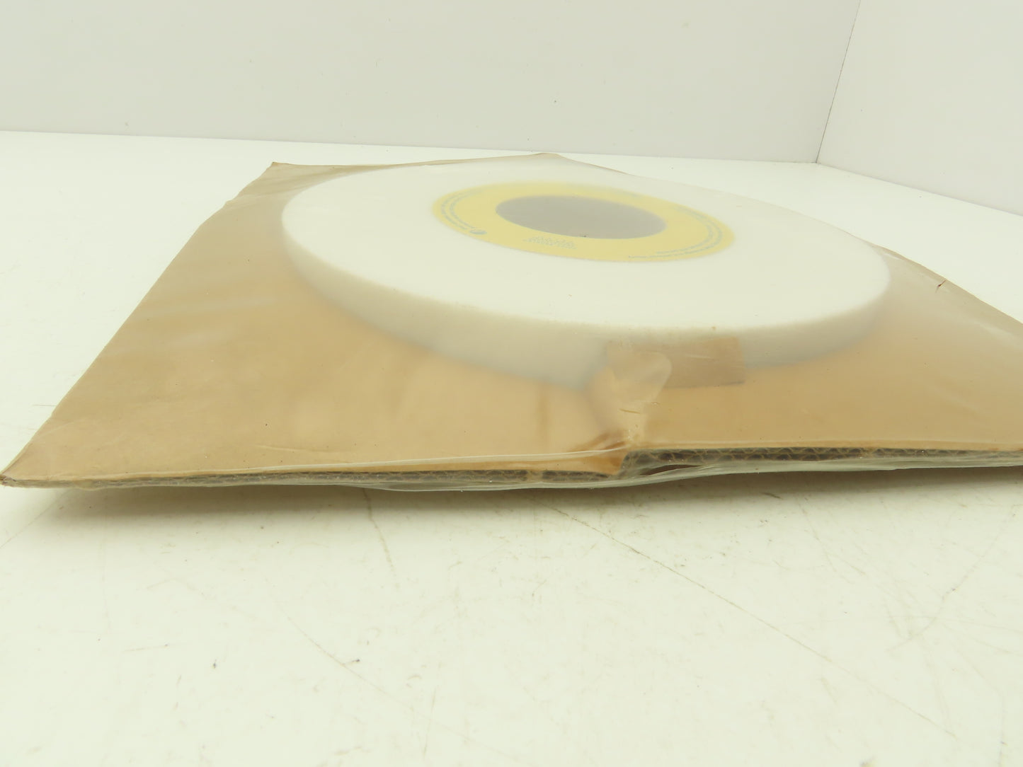 Norton 66253160895 White Grinding Wheel 10"OD x 1"W x 3"ID 2485 RPM 38A46-KVBE