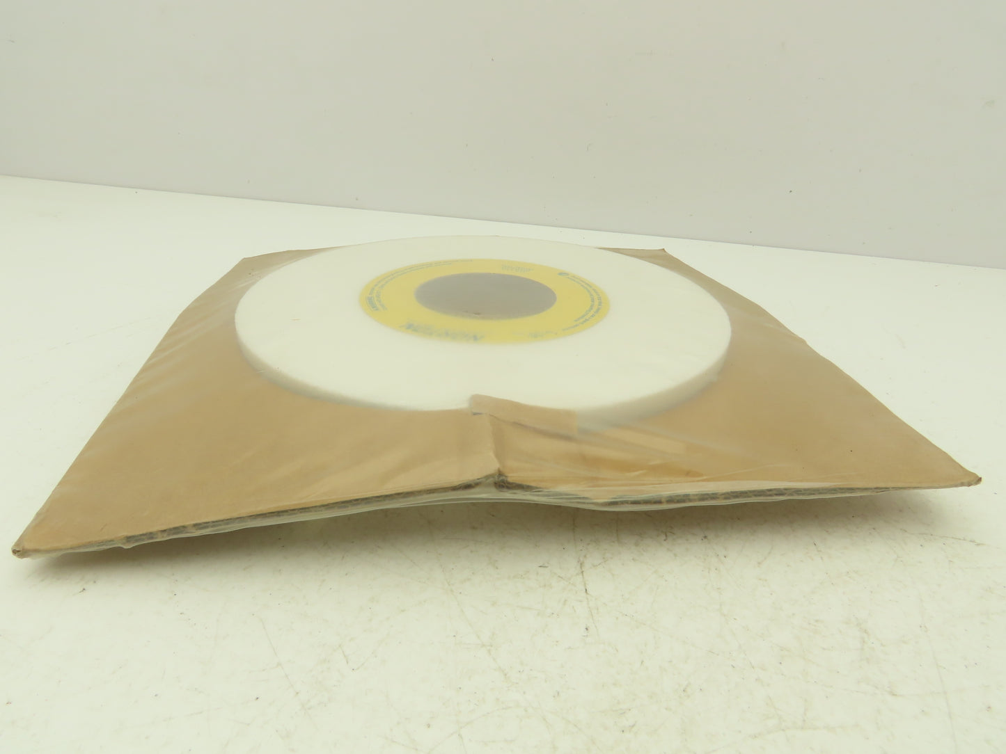 Norton 66253160895 White Grinding Wheel 10"OD x 1"W x 3"ID 2485 RPM 38A46-KVBE