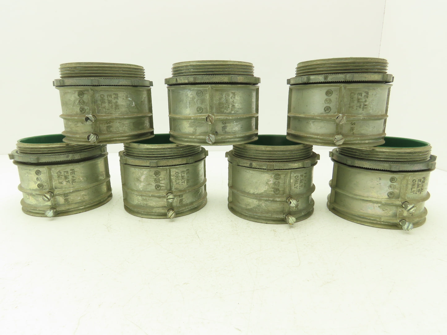 3-1/2 EMT CON 3-1/2" EMT Only FE + AL Set-Screw Connector Insulated Lot of 7