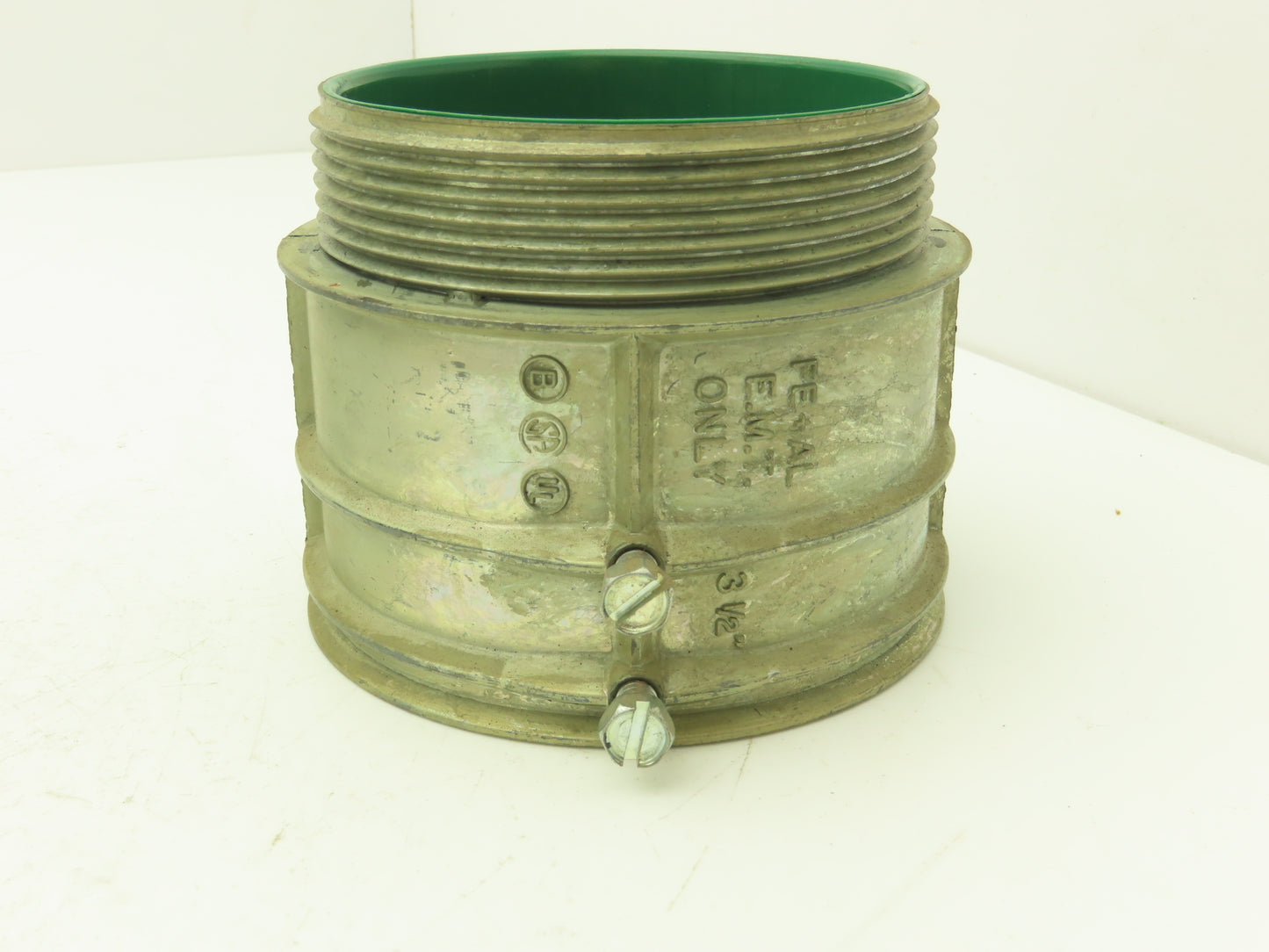 3-1/2 EMT CON 3-1/2" EMT Only FE + AL Set-Screw Connector Insulated Lot of 7