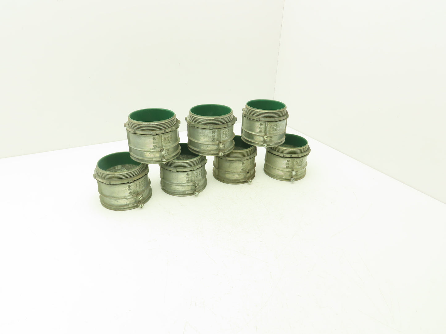 3-1/2 EMT CON 3-1/2" EMT Only FE + AL Set-Screw Connector Insulated Lot of 7