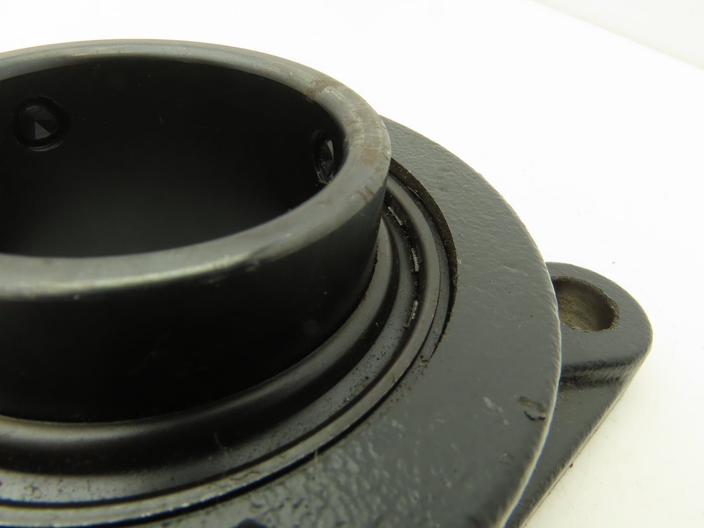 Seal Master SFT-32RC Flange Ball Bearing 2" Bore 2-Bolt Flange Set Screw Lock