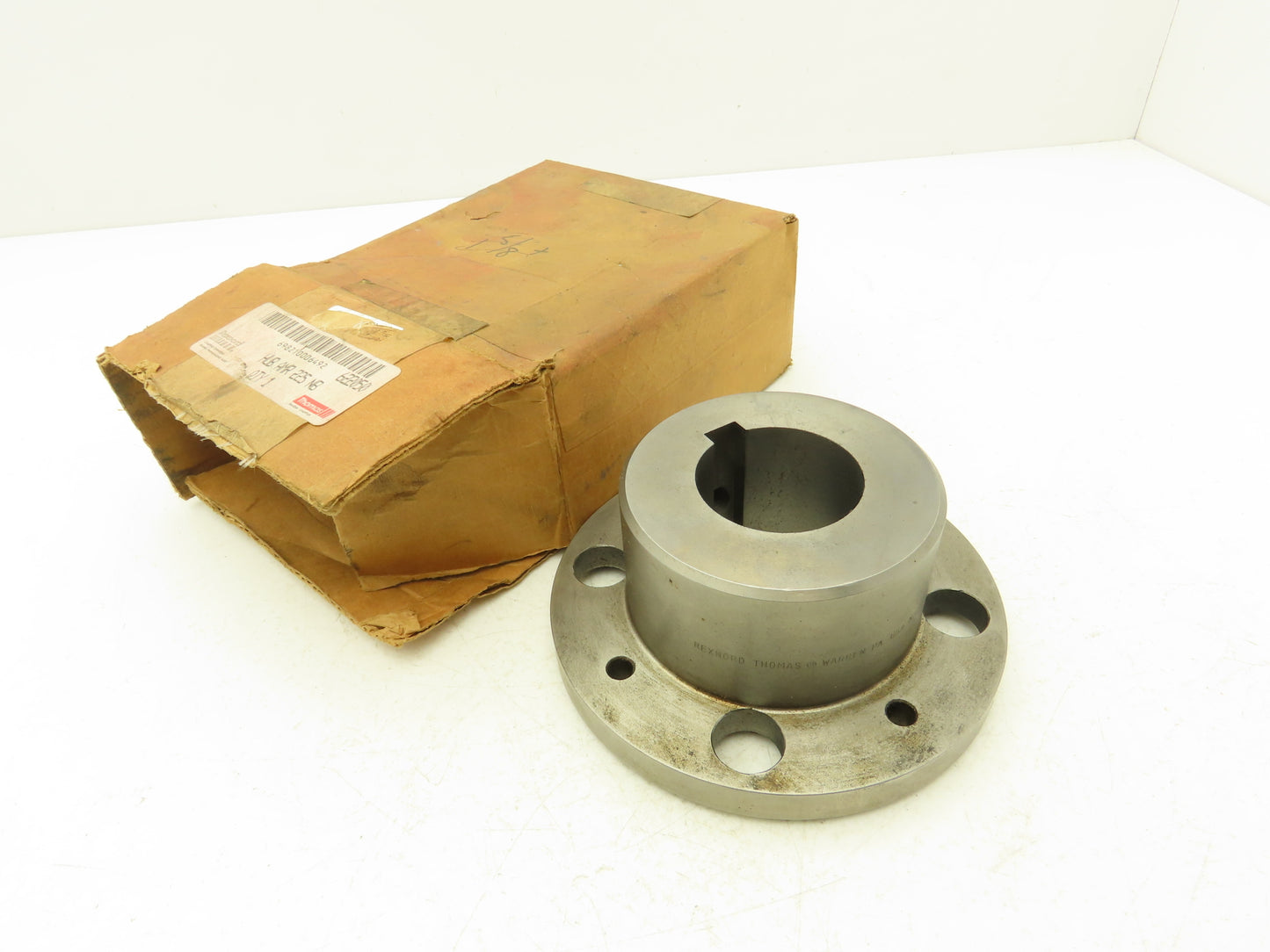 Rexnord AMR 225 Coupling 4 Pin Drive 2" Keyed Bore 6" Flange 2.5" Overall Width