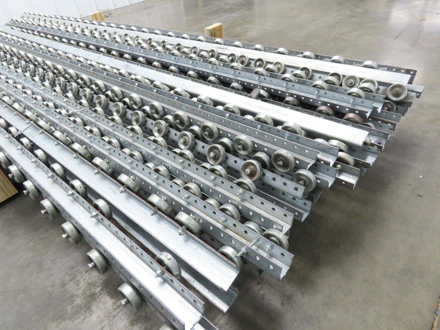 8'-9' Pallet Rack Flow Rail Skate Wheel Conveyor Track C-Channel  Lot of 30