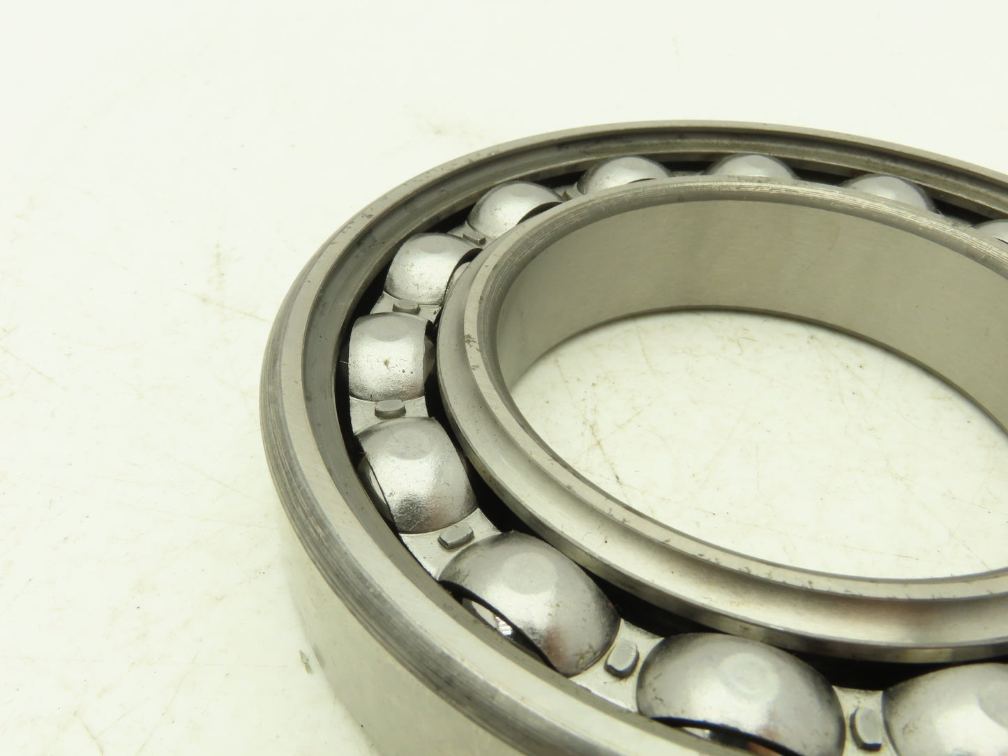 SKF 216 Radial Deep Groove Ball Bearing 80mm ID x 140mm OD x 26mm Width