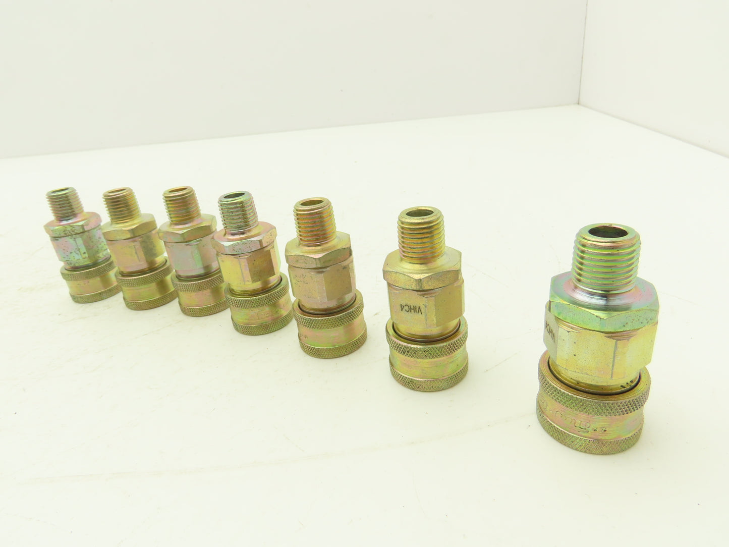 Snap-Tite VIHC4-4M 1/4" Hydraulic Quick Connect Hose Coupling 1/4"NPT  Lot of 7