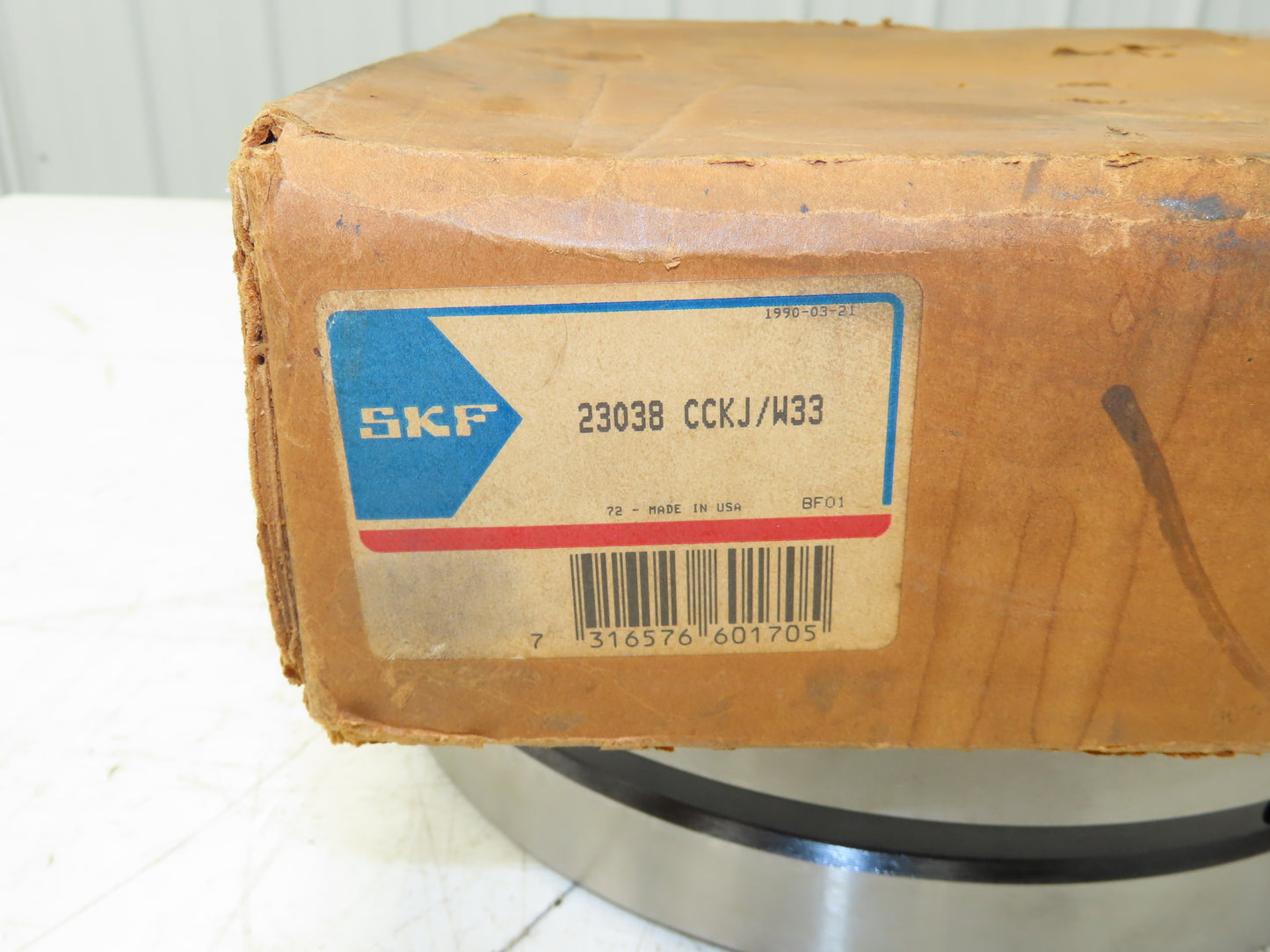 SKF 23038 CCKJ/W33 Spherical Roller Bearing 190mm ID x 290mm OD x 75mm Width