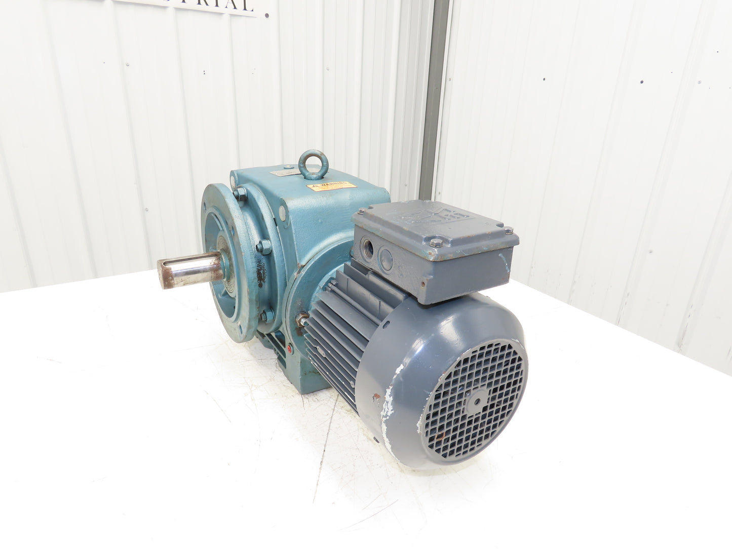 Sew SF72DT90L4 Worm Gearbox 114:1 Reducer 15RPM 2Hp 230/460V 3Ph 1-3/4" Shaft