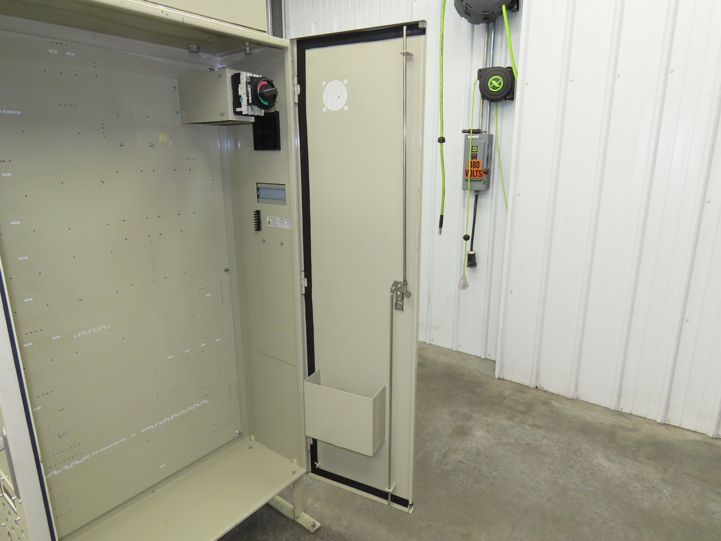 Freestanding Electrical Enclosure 1600x900x400mm 50A Disconnect 63x36x16"