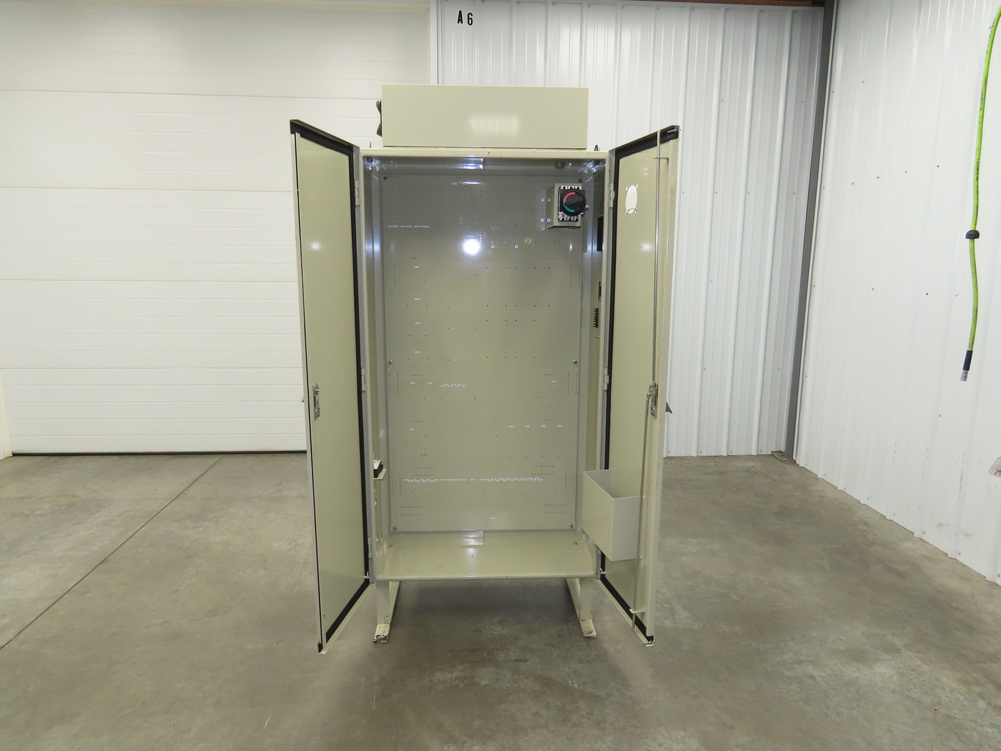 Freestanding Electrical Enclosure 1600x900x400mm 50A Disconnect 63x36x16"