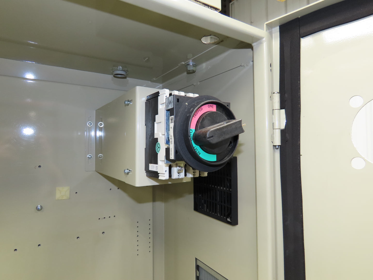 Freestanding Electrical Enclosure 1600x900x400mm 50A Disconnect 63x36x16"