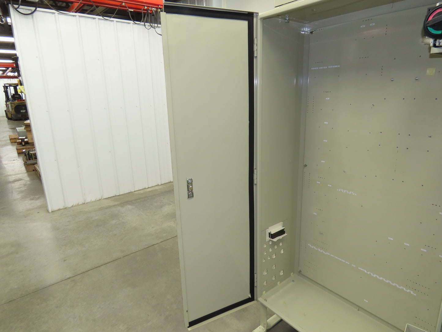 Freestanding Electrical Enclosure 1600x900x400mm 50A Disconnect 63x36x16"