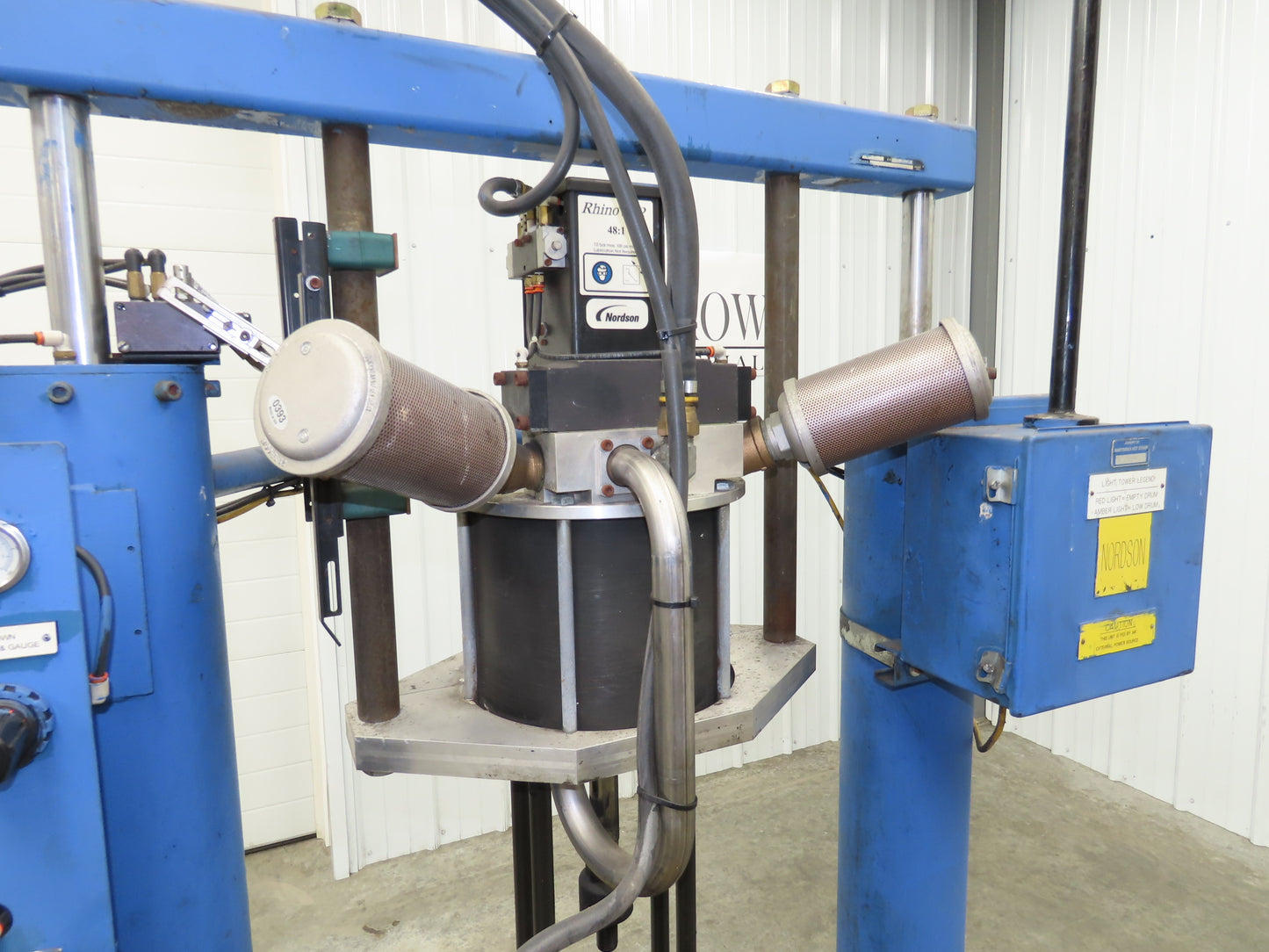 Nordson Rhino SD2 Drum Unloader Pneumatic Pump 48:1 Ratio 100PSI