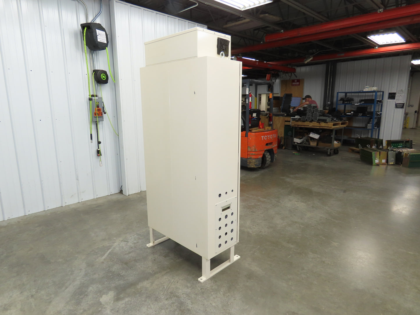 Freestanding Electrical Enclosure 1600x900x400mm 100A Disconnect 63x36x16"