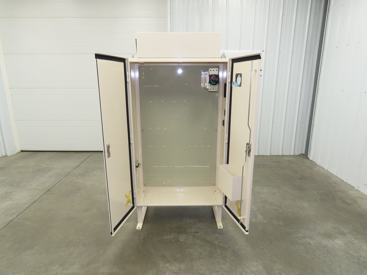 Freestanding Electrical Enclosure 1400x900x400mm 50A Disconnect 55x35x16"