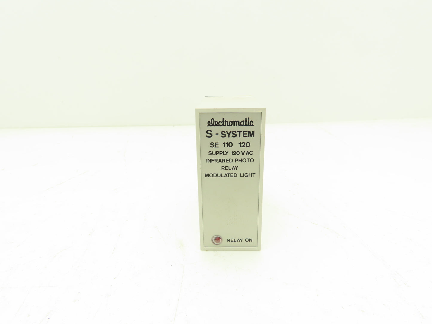 Electromatic SE 110 120 S-System Infrared Photo Relay Modulated Light 11Pin 120V