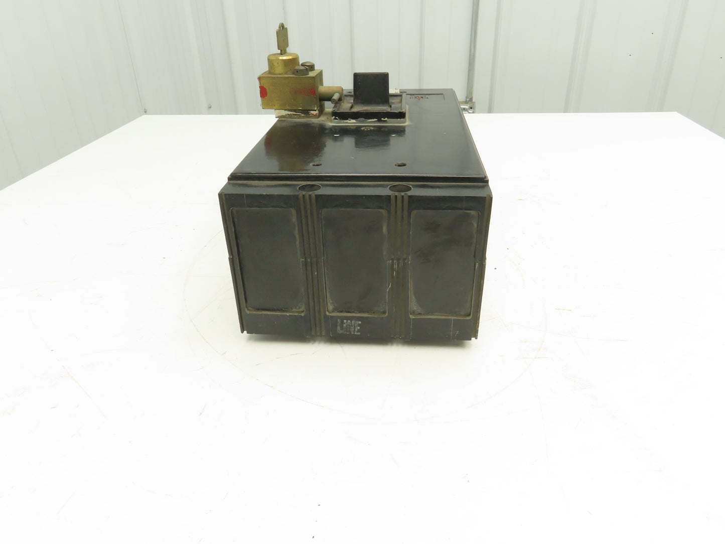 Westinghouse AB De-Ion Circuit Breaker 1000A 3-Pole Shunt 600VAC Mag Trip