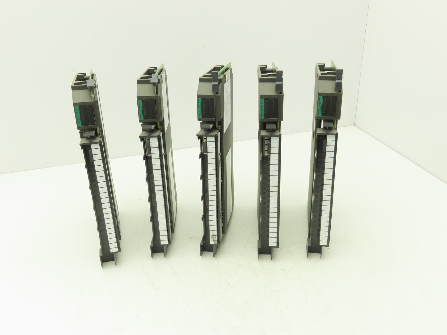 Allen Bradley 1771-OBD/B 10 to 60 VDC Output Module Lot of 5