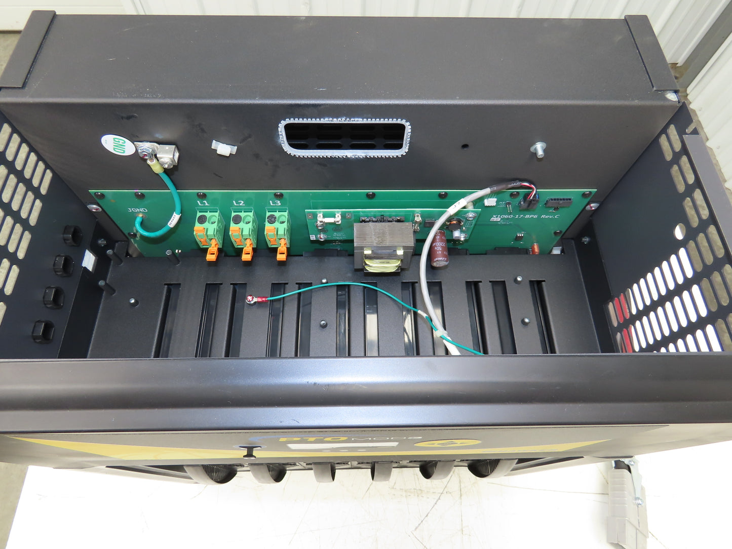 Hawker PTOM3-48F-240Y Forklift Battery Charger 48V 480V 3Ph 2000ah 24/36/48 MOD3