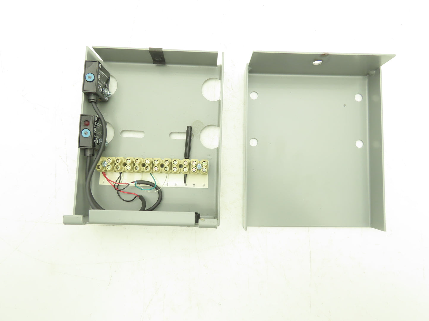 Siemens Dematic F002700070AG Photoeye Switch 42SML-7110  42SMR-7110  Lot of 3