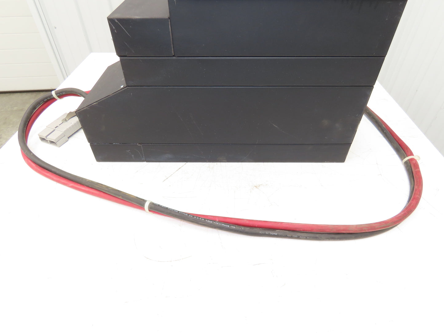 Powerhouse ECOTec Forklift Charger 48V 1170AH 234A 460V 3Ph