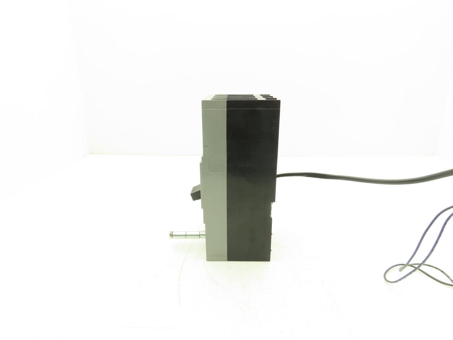 Siemens FXD63B250 Sentron Circuit Breaker 250A 3 Pole 600V FXD6-A Magnetic Adj