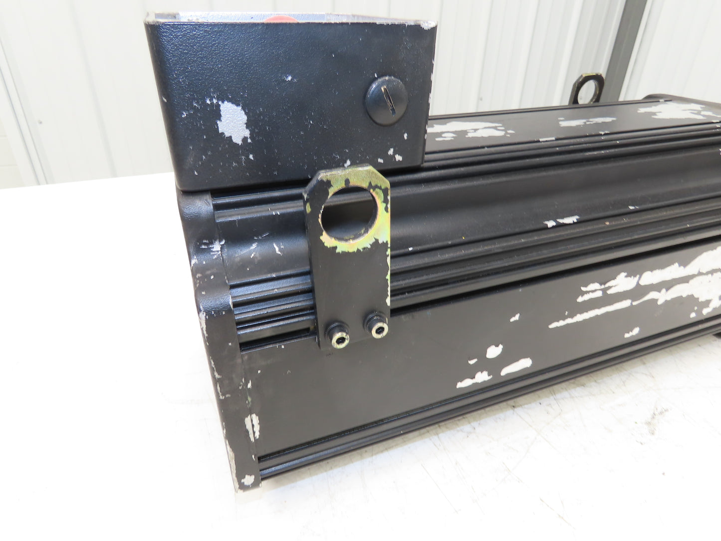 Parvex LD960CFR2001 Brushless Servo Motor 280V 1750 RPM 70Nm