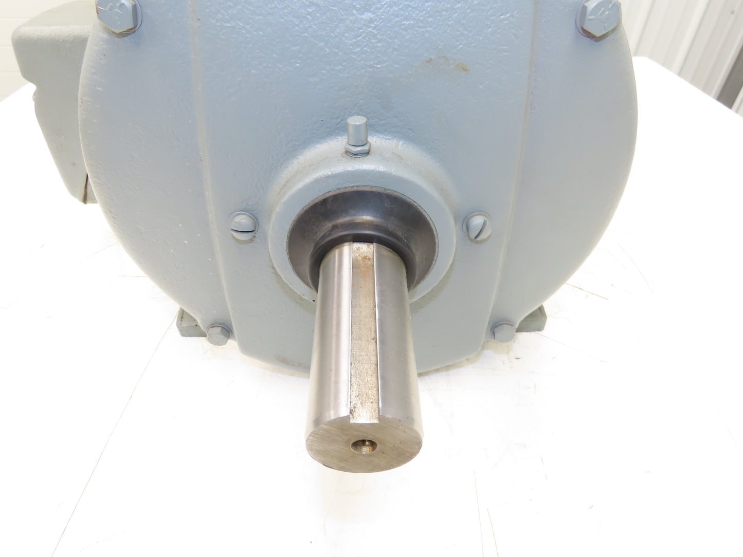 5KR256KN998 GE Tri-Clad Motor 7.5HP 775-3355 RPM Variable 460V 256Z 15-Min Duty