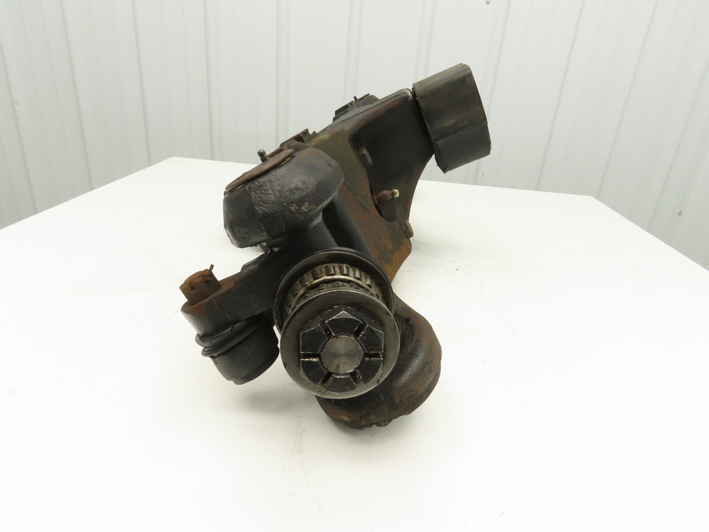 Yale Forklift Dual-Wheel Rear Axle Assembly Off ERC060GHN36TE084