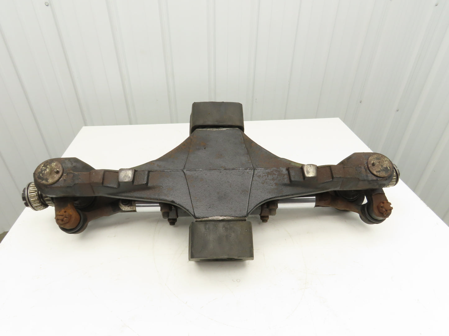 Yale Forklift Dual-Wheel Rear Axle Assembly Off ERC060GHN36TE084