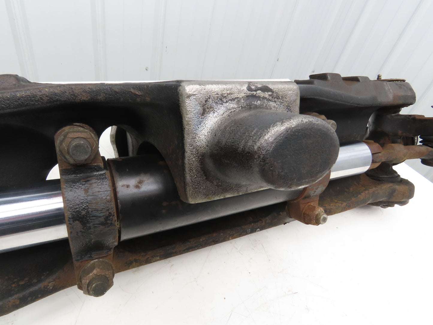Yale Forklift Dual-Wheel Rear Axle Assembly Off ERC060GHN36TE084