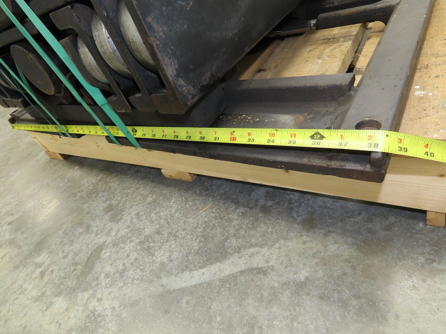 Yale 8512685 Triple Forklift Mast 3-Stage Class 3 SideShift 20"x38-1/2" Carriage