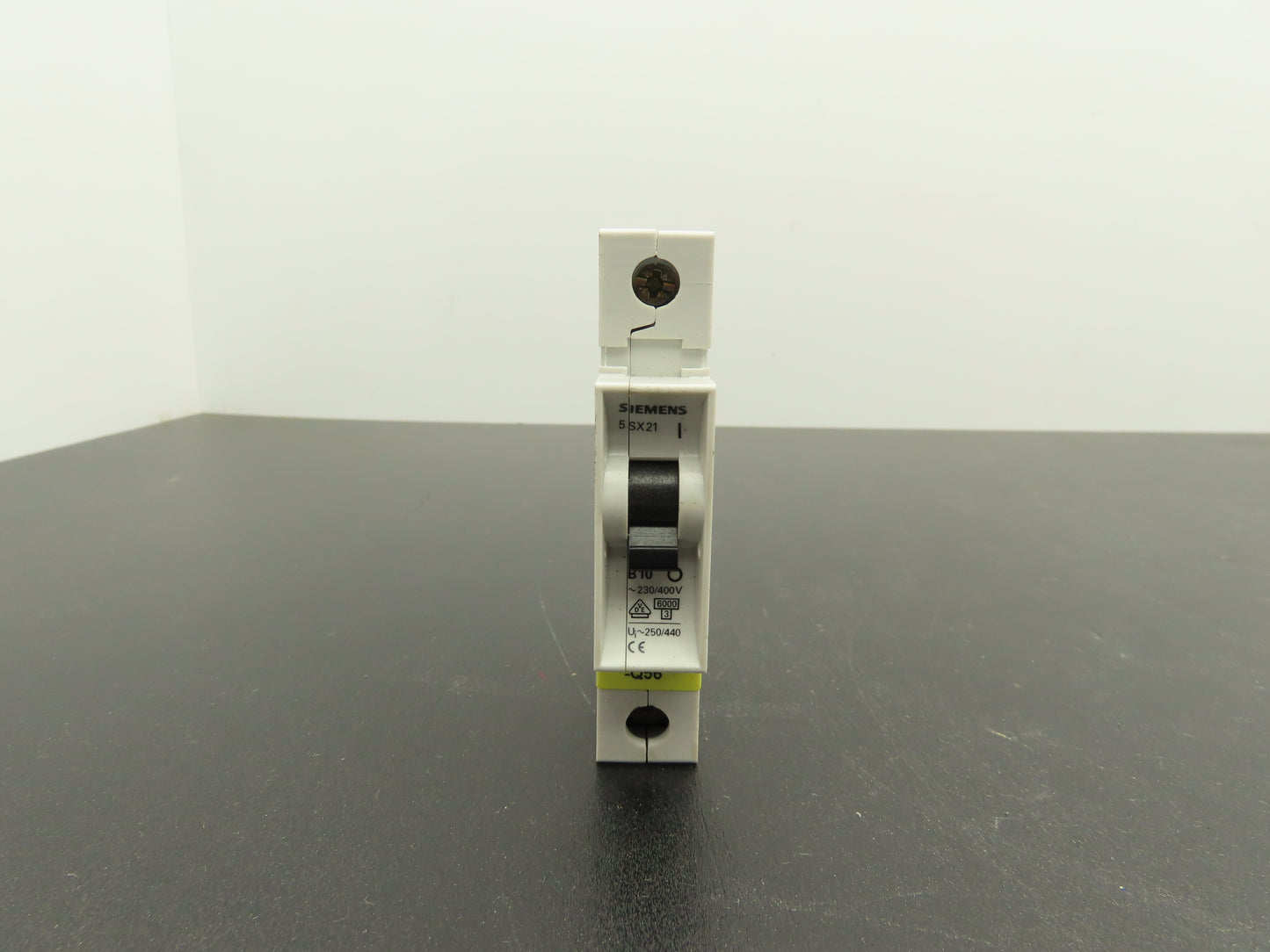 Siemens 5SX21 B10 Single-Pole 10A Miniature Circuit Breaker Lot of 15