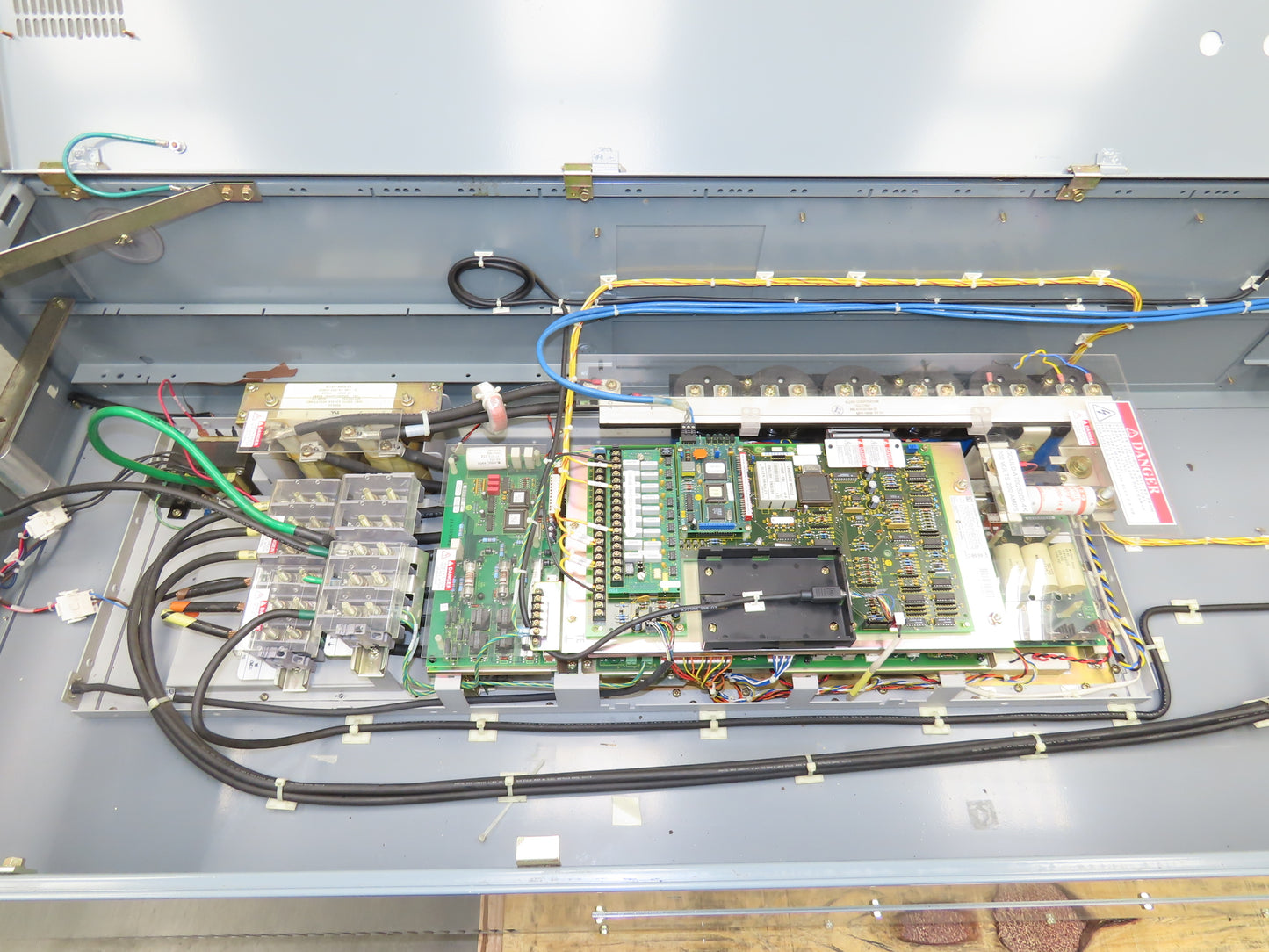 Allen Bradley 1336SB060VAADSGM1CHA2CL6EC AC Drive VFD 75Hp 76kva 460V Enclosure