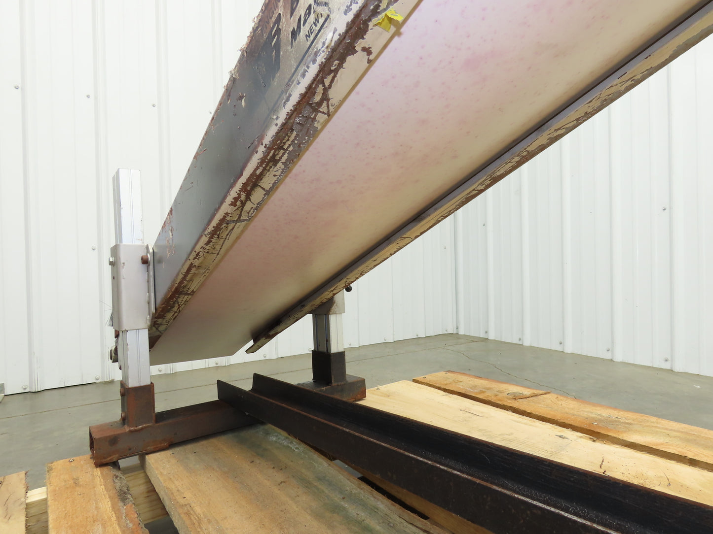 Bunting Magnetics 9'L Adj Incline Parts Conveyor 11.25" Belt 115/230V 1PH 40FPM