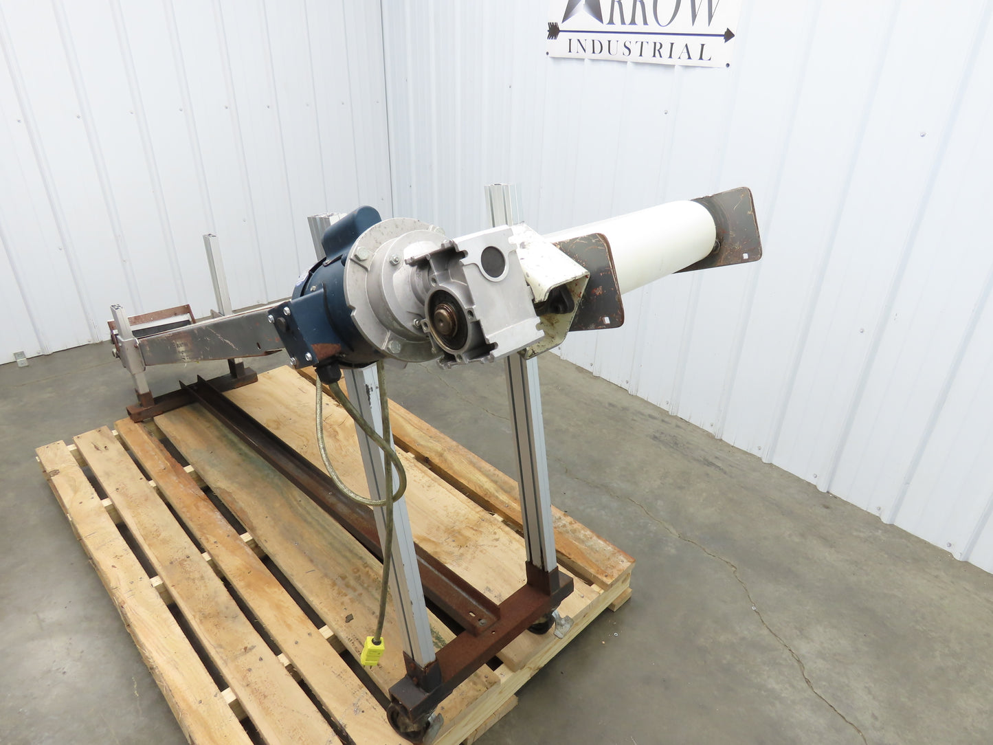 Bunting Magnetics 9'L Adj Incline Parts Conveyor 11.25" Belt 115/230V 1PH 40FPM