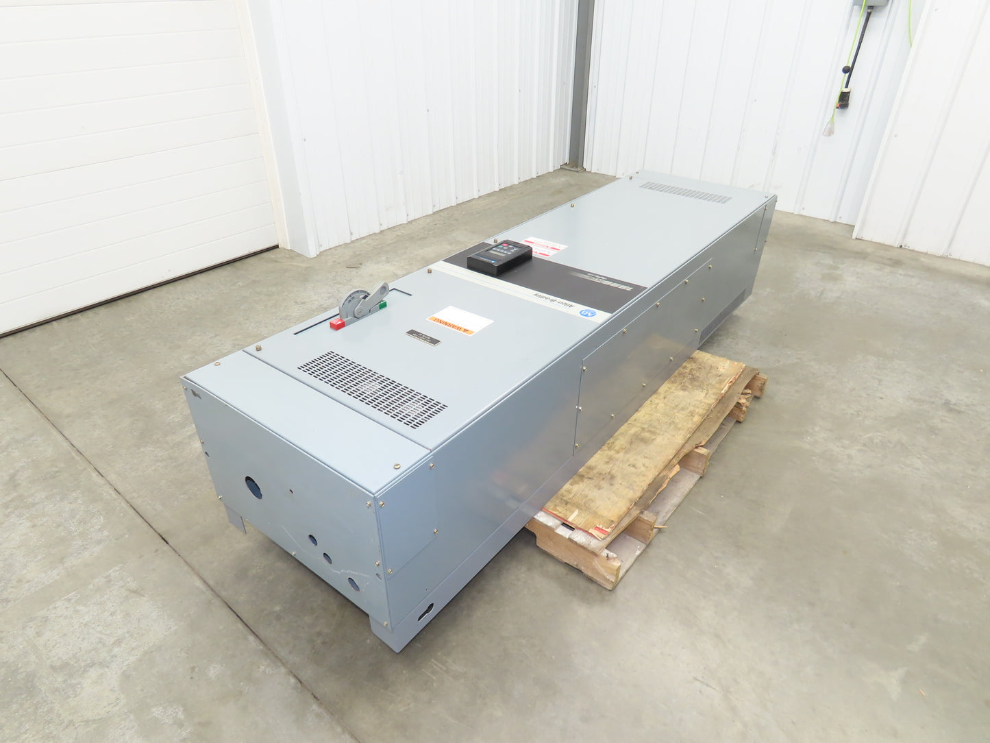 Allen Bradley 1336SB060VAADSGM1CHA2CL6EC AC Drive VFD 75Hp 76kva 460V Enclosure