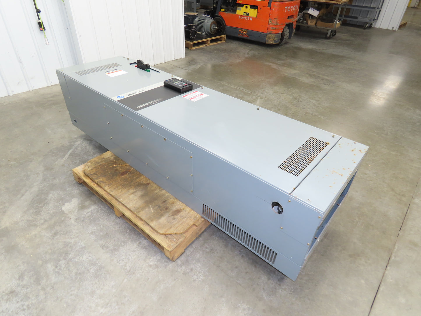 Allen Bradley 1336SB060VAADSGM1CHA2CL6EC AC Drive VFD 75Hp 76kva 460V Enclosure