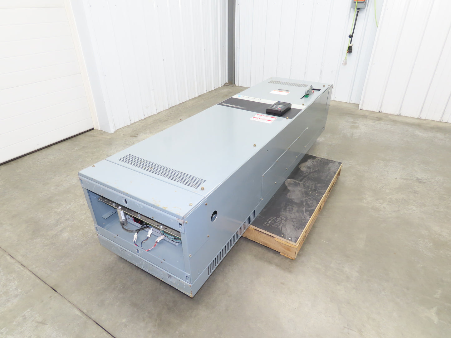 Allen Bradley 1336SB060VAADSGM1CHA2CL6EC AC Drive VFD 75Hp 76kva 460V Enclosure