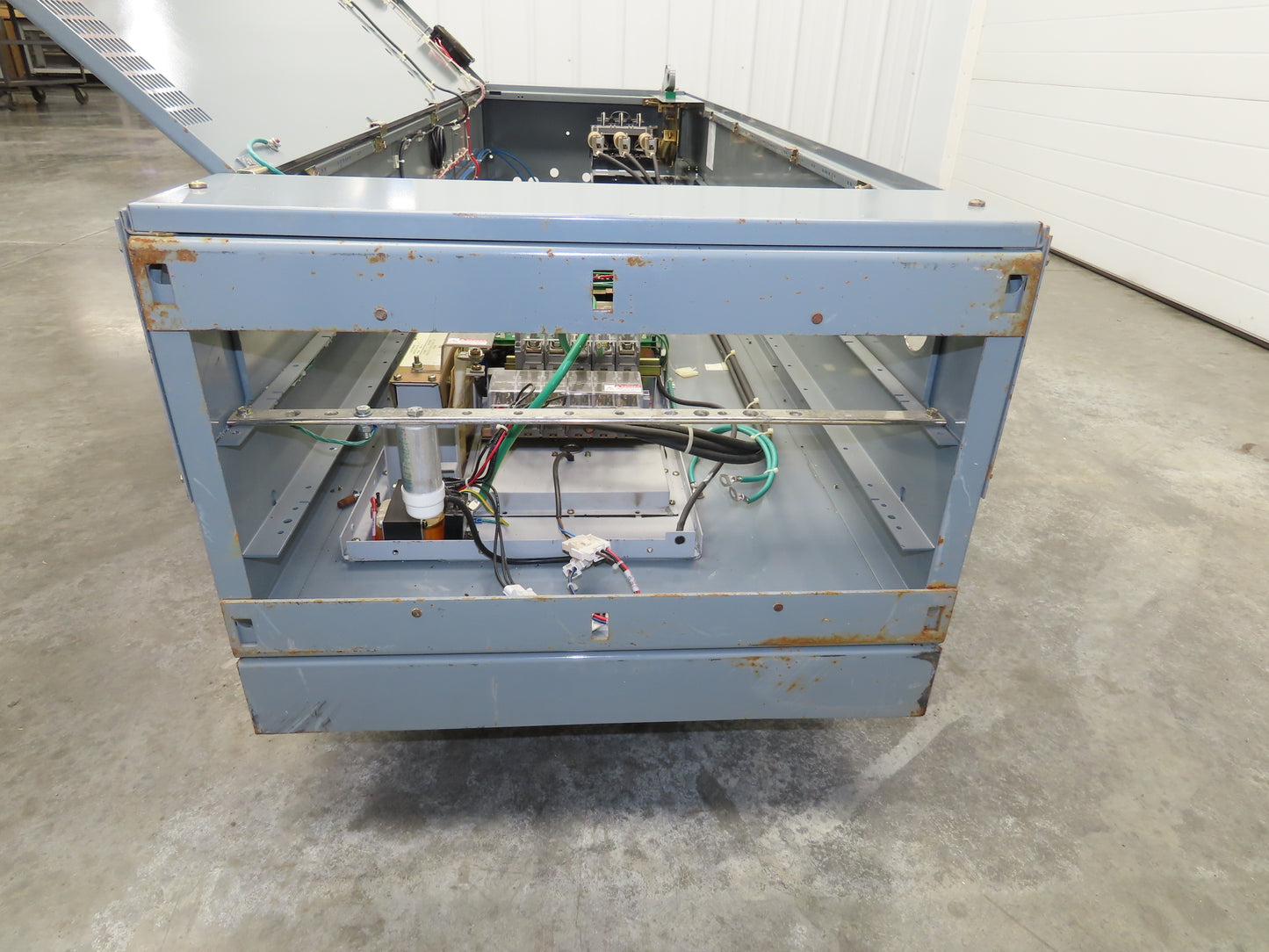 Allen Bradley 1336SB060VAADSGM1CHA2CL6EC AC Drive VFD 75Hp 76kva 460V Enclosure