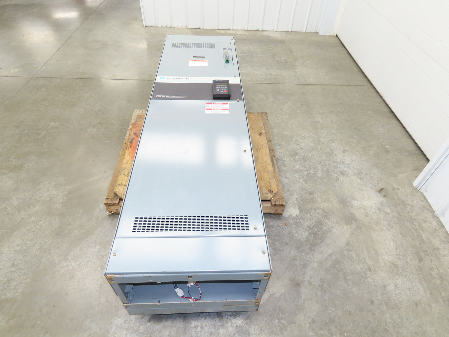 Allen Bradley 1336SB060VAADSGM1CHA2CL6EC AC Drive VFD 75Hp 76kva 460V Enclosure