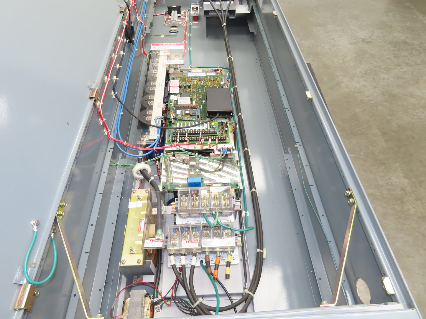 Allen Bradley 1336SB060VAADSGM1CHA2CL6EC AC Drive VFD 75Hp 76kva 460V Enclosure