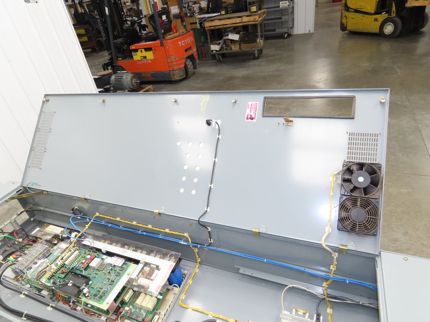 Allen Bradley 1336SB060VAADSGM1CHA2CL6EC AC Drive VFD 75Hp 76kva 460V Enclosure