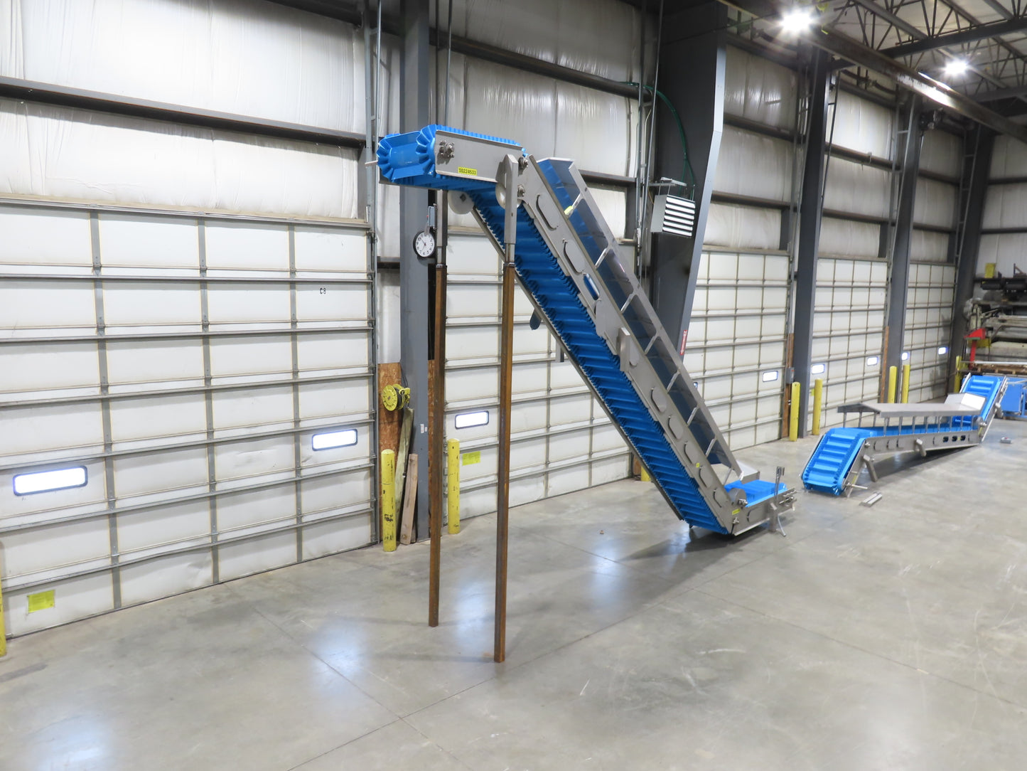 Woods Sanitary Food Process Z Incline Conveyor 18"Cleated Belt 15' 8"H -No Drive