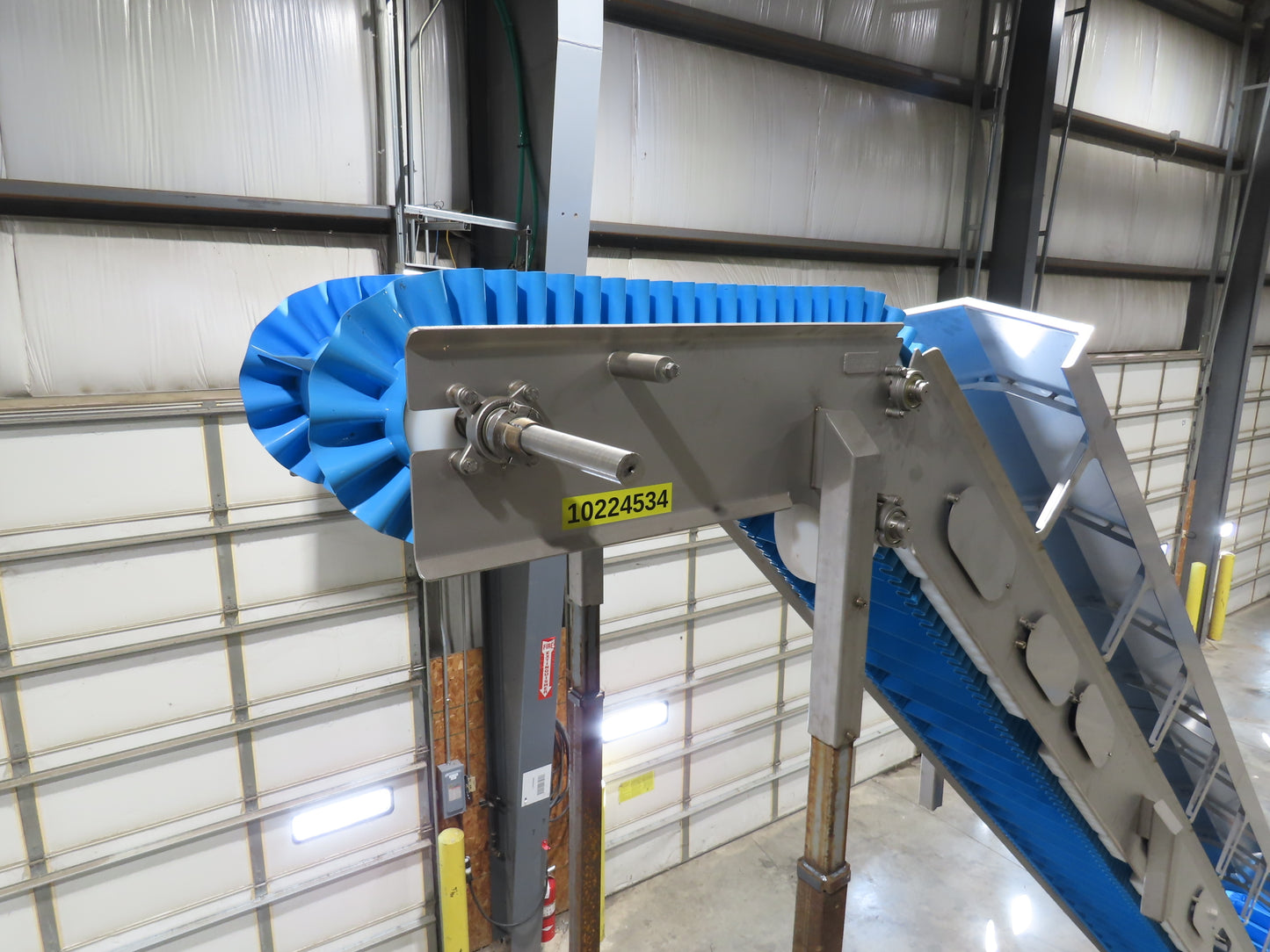 Woods Sanitary Food Process Z Incline Bucket Conveyor 18" Belt 15' 8"H -No Drive