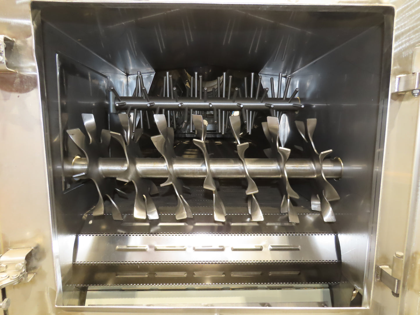 FEC Sanitary Food Grade Granulator 30" Apron Feeder Stainless Conveyor Surge Bin