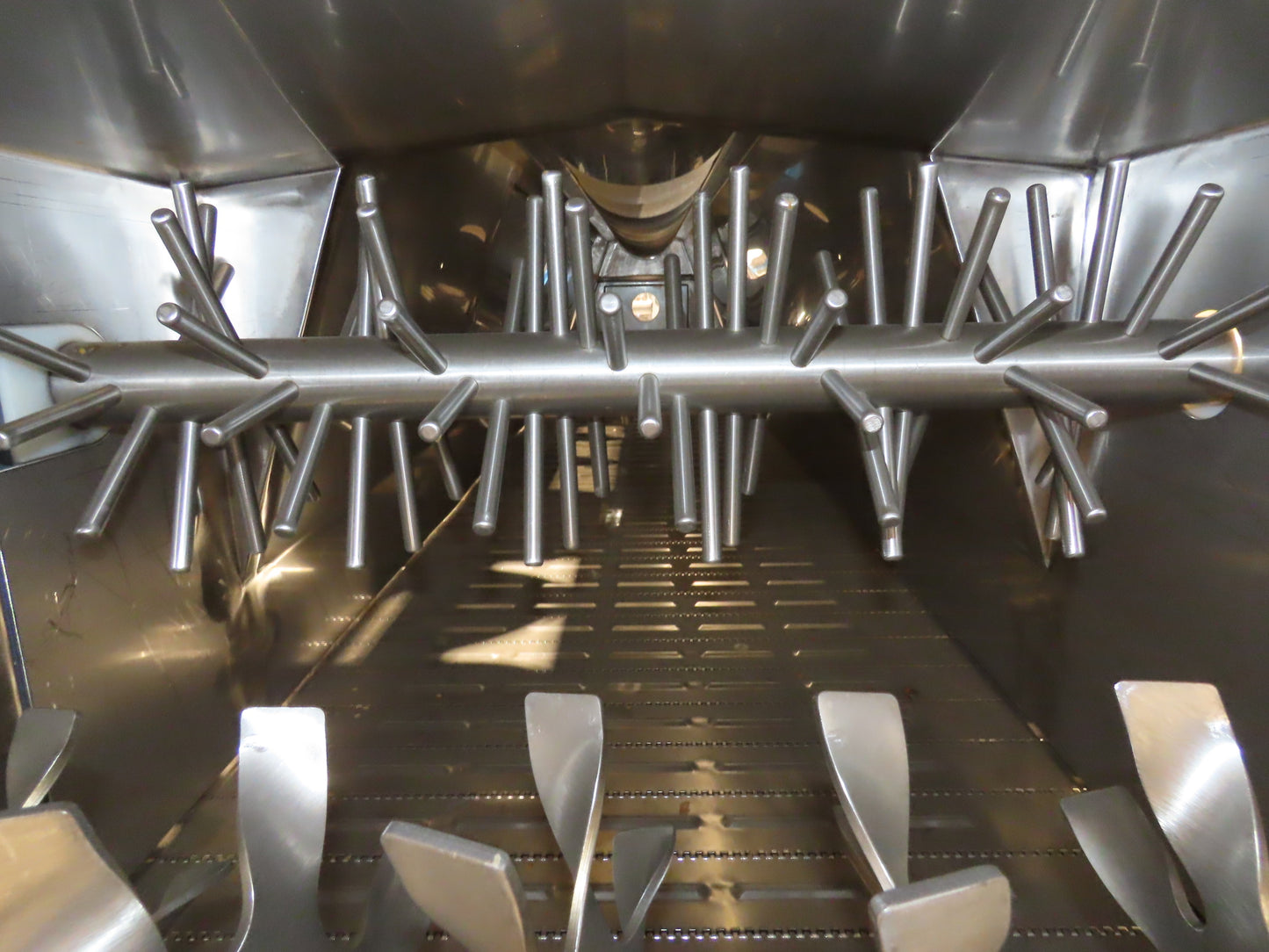 FEC Sanitary Food Grade Granulator 30" Apron Feeder Stainless Conveyor Surge Bin