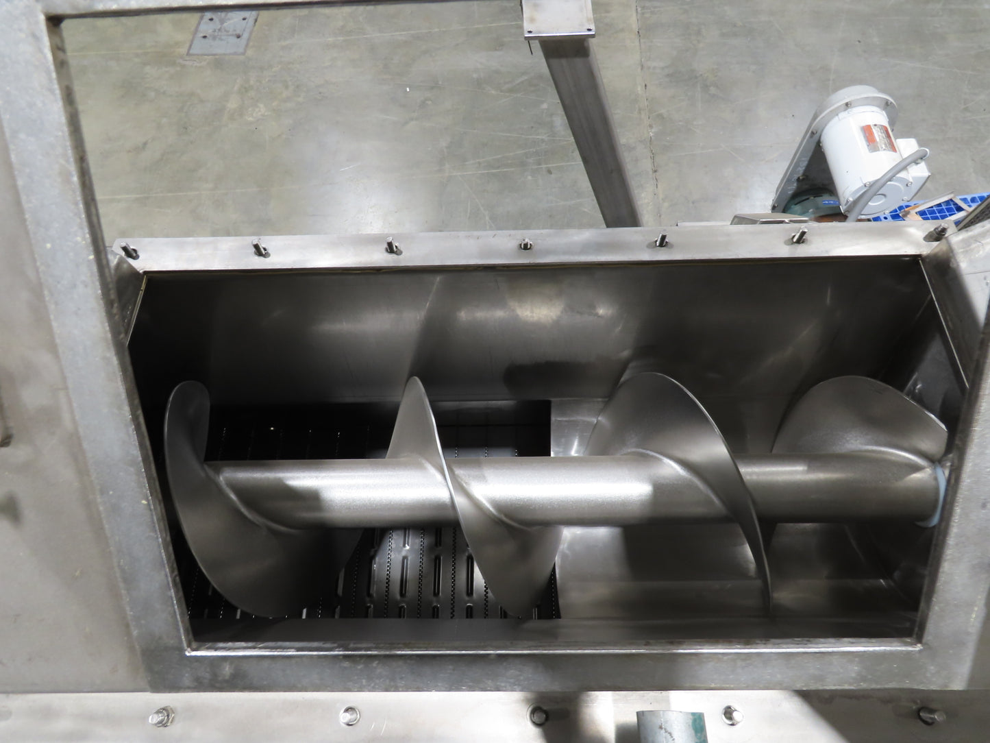 FEC Sanitary Food Grade Granulator 30" Apron Feeder Stainless Conveyor Surge Bin