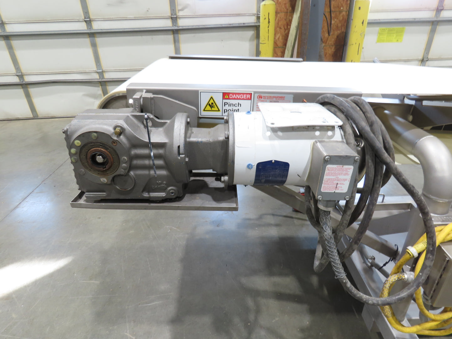 Anderson Dahlen 27"x 25' Portable Trough Belt Incline Conveyor Sanitary 480V 3PH