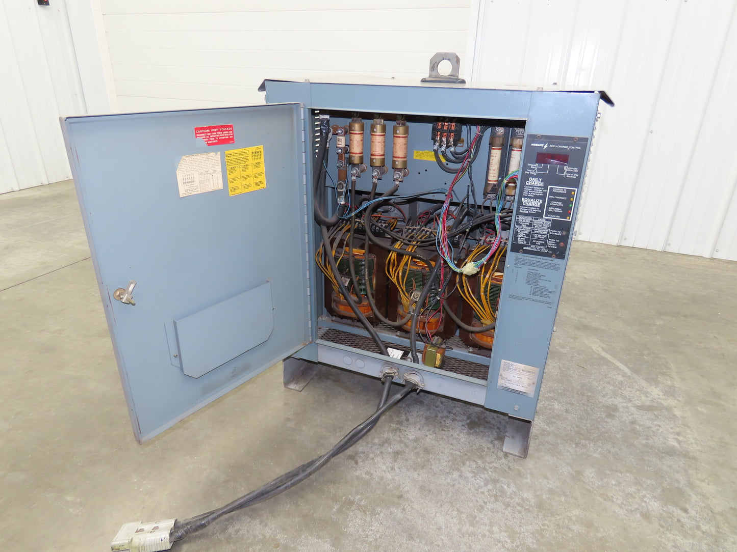 Hobart 3R18-1050 Forklift Battery Charger 45V 831-1050Ah 220A 208/230/460V 3Ph